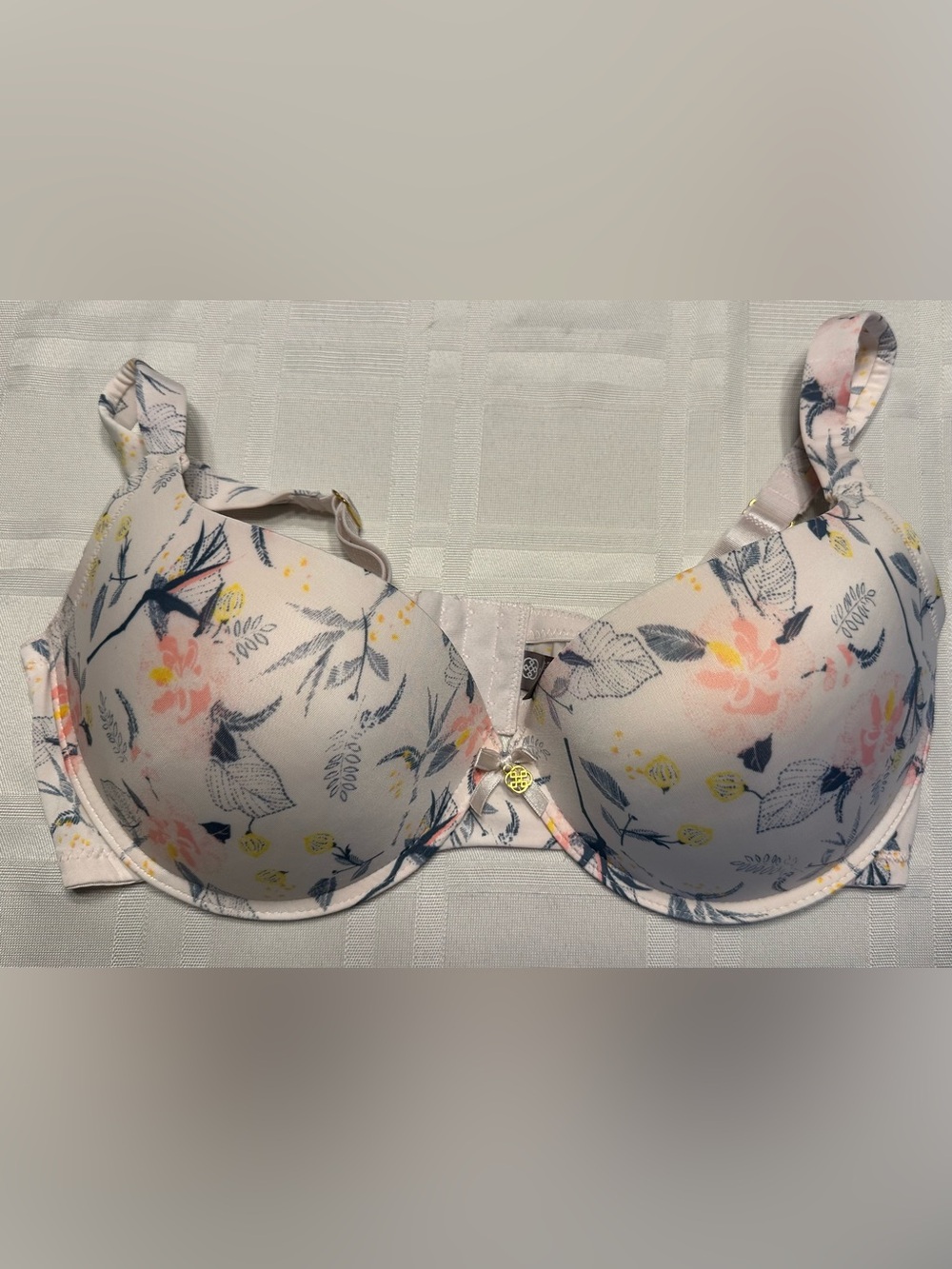 Daisy Fuentes Bra 38D White Floral Padded Underwire Adjustable Clasp‎
